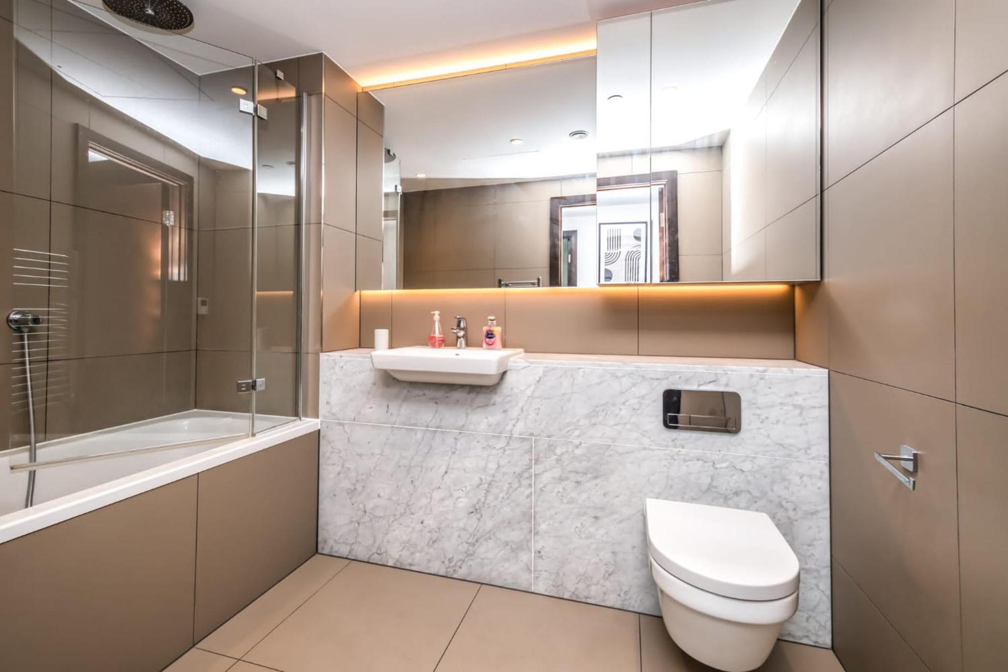 Luxury 2 Bedroom Apartment In Tower Hill Лондон Екстериор снимка